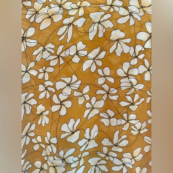 CAbi Yellow and White Floral Blouse Small - Picture 4 of 4